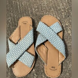 GAP Women's Light Blue Cross-Strap Sandals Size 9 (AA)